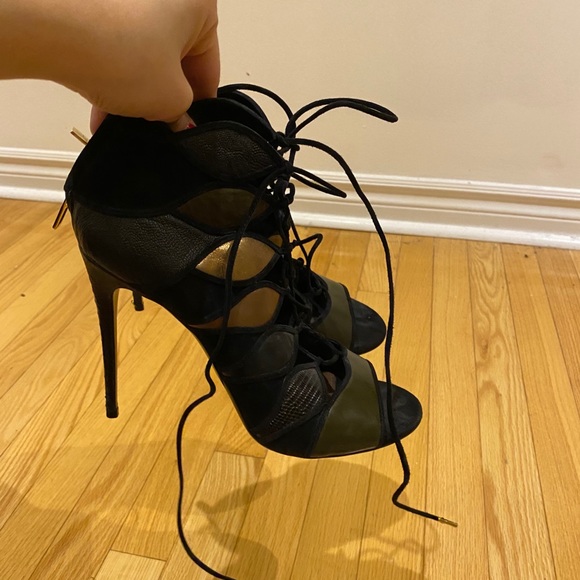 Shoes - Picture 5 of 5